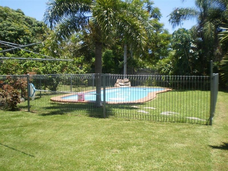 4 Tracey Street, Bowen QLD 4805