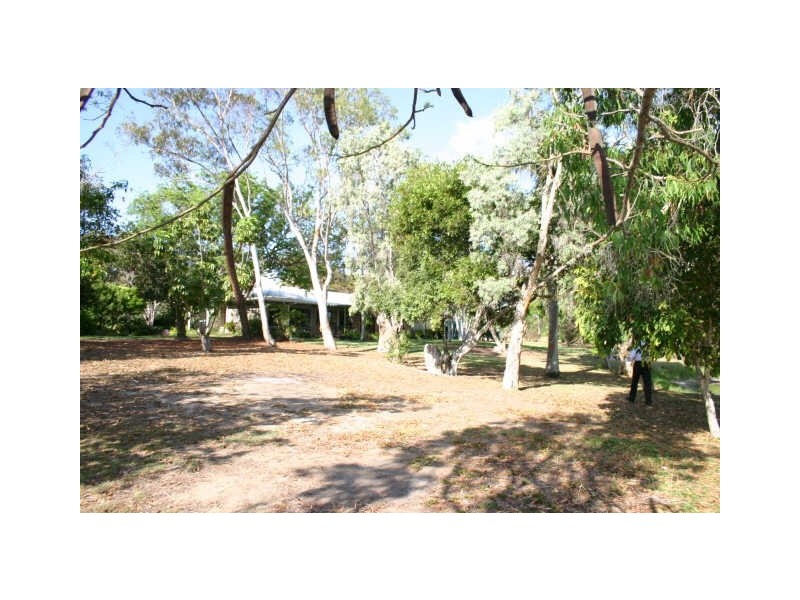 41 Hillview Road, Bowen QLD 4805