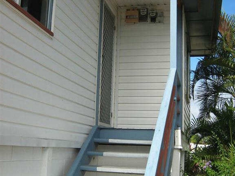 15 Russell Street, Bowen QLD 4805