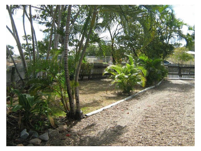 15 Russell Street, Bowen QLD 4805