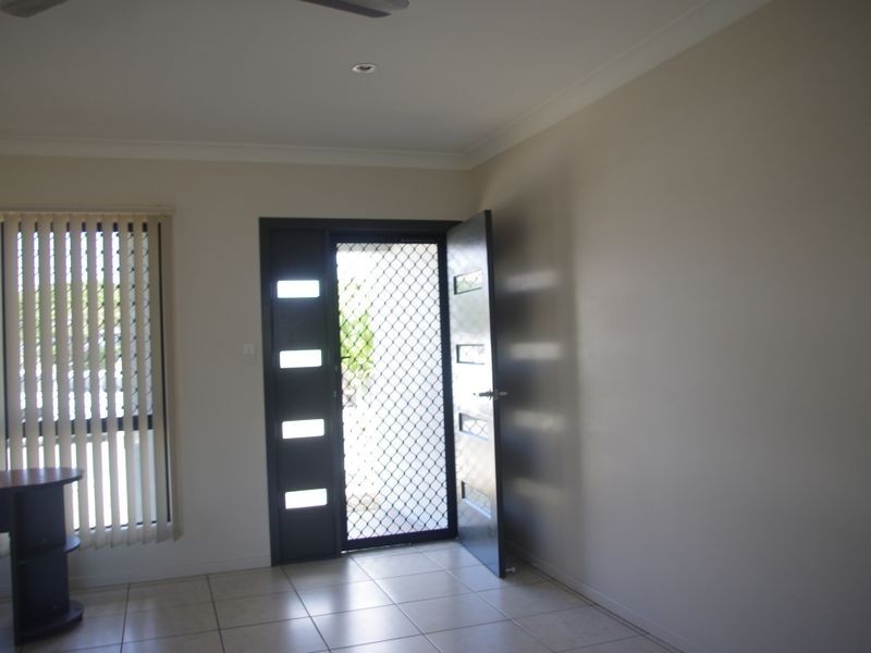 1/25 Don Street, Bowen QLD 4805