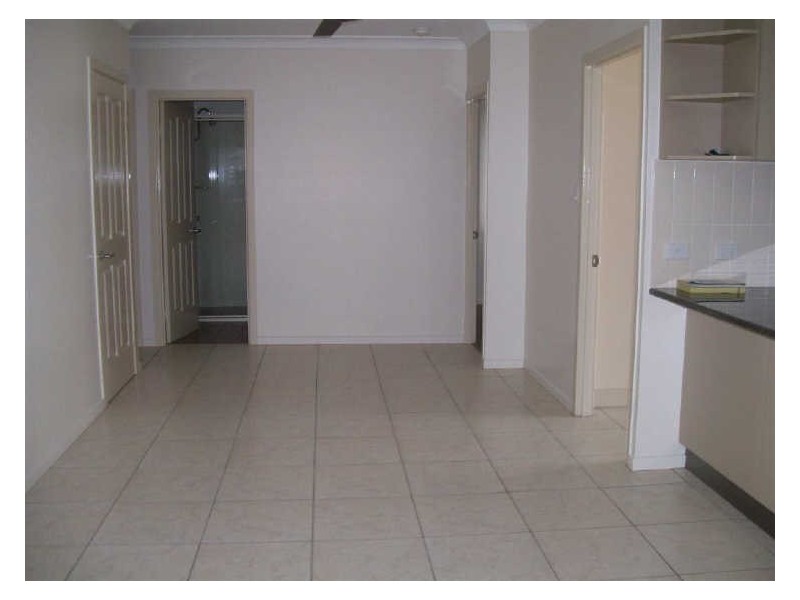 1/25 Don Street, Bowen QLD 4805