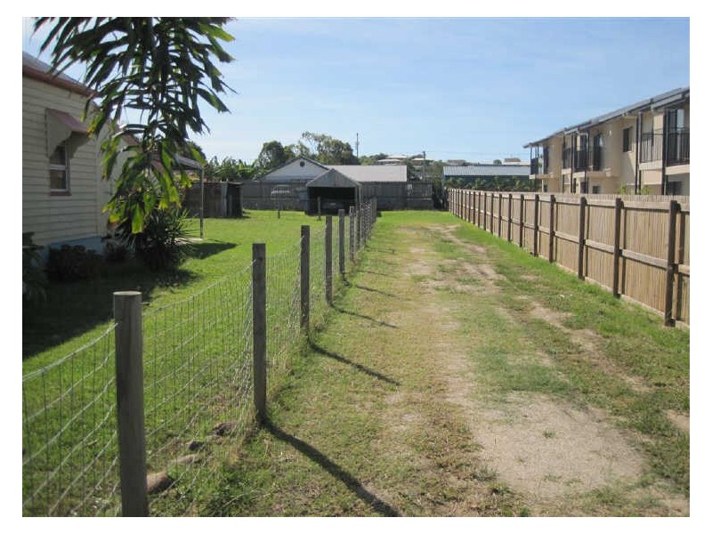 36 Poole Street, Bowen QLD 4805