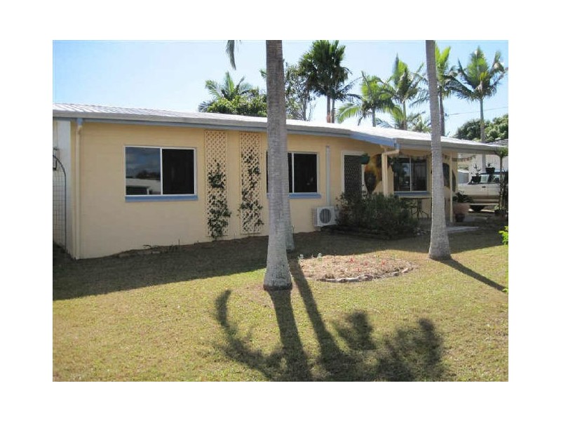 8 Rodney Street, Bowen QLD 4805