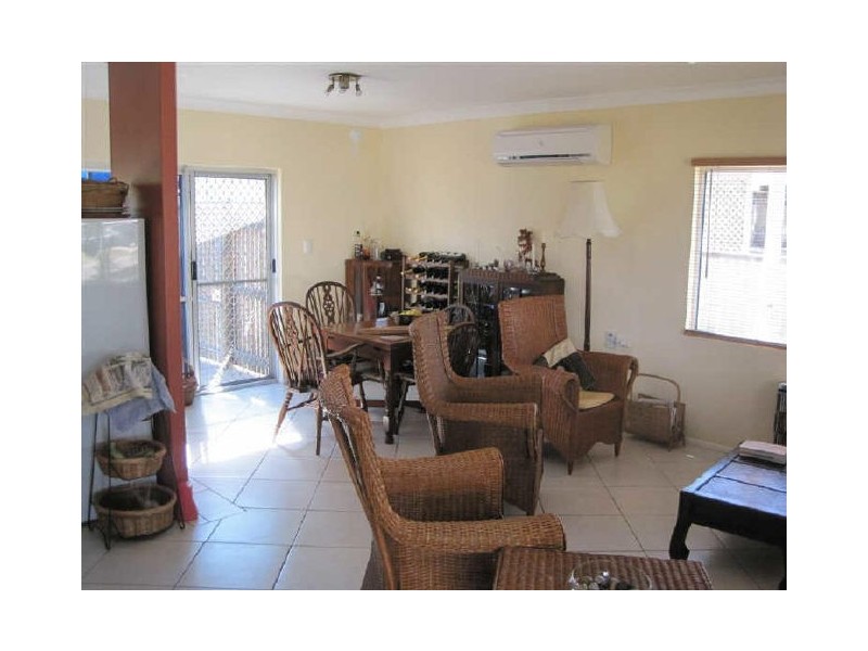 8 Rodney Street, Bowen QLD 4805