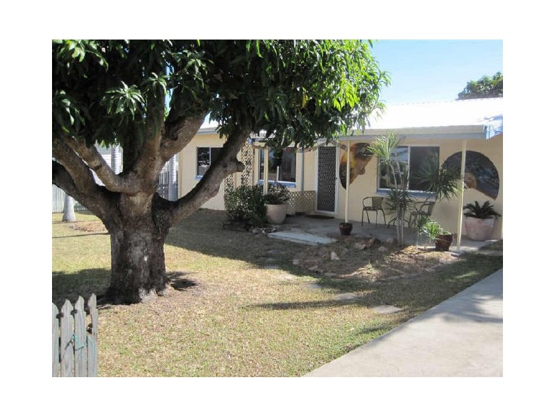 8 Rodney Street, Bowen QLD 4805