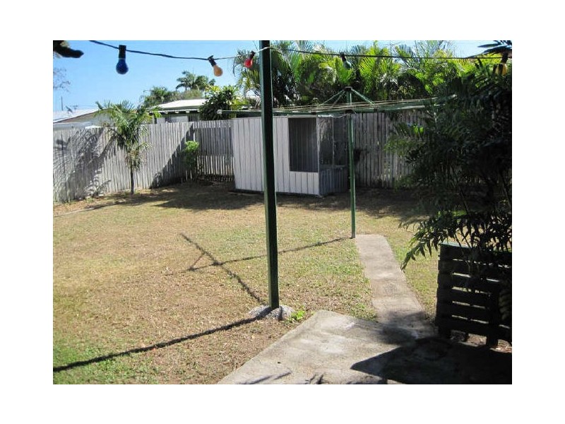8 Rodney Street, Bowen QLD 4805