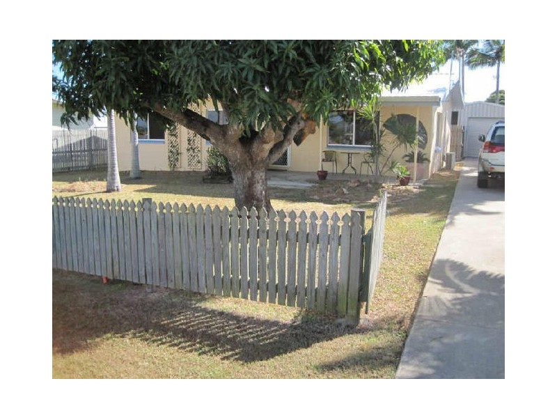 8 Rodney Street, Bowen QLD 4805