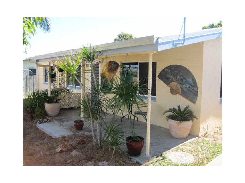 8 Rodney Street, Bowen QLD 4805