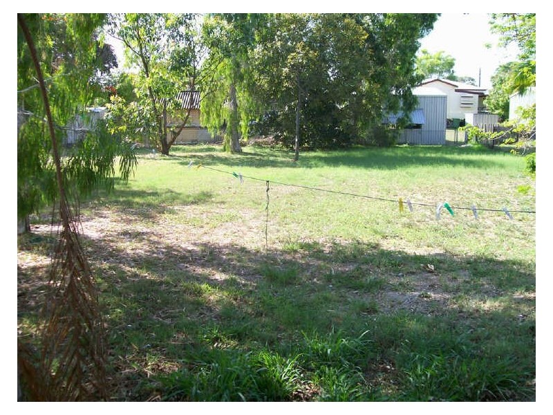 8 George Street, Bowen QLD 4805