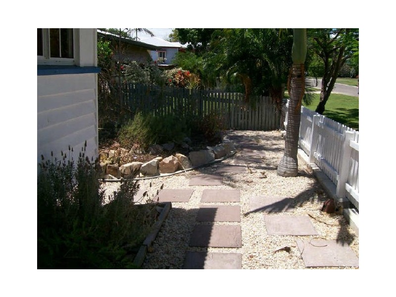 32 Field Street, Bowen QLD 4805