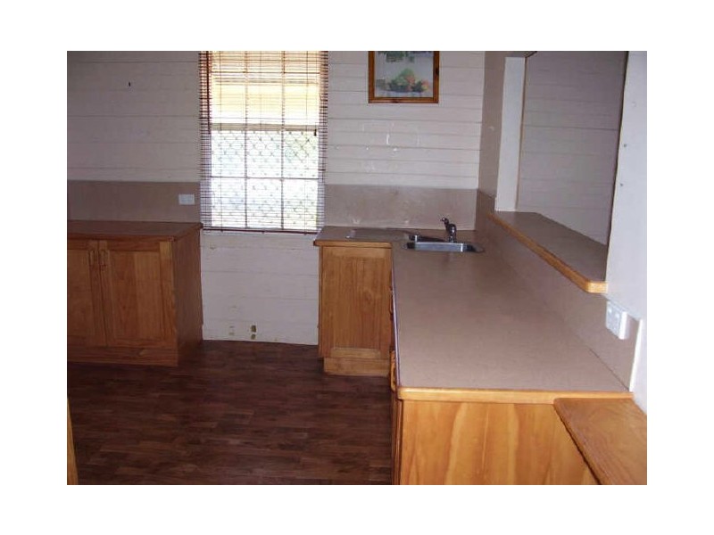 18 Sinclair Street, Bowen QLD 4805