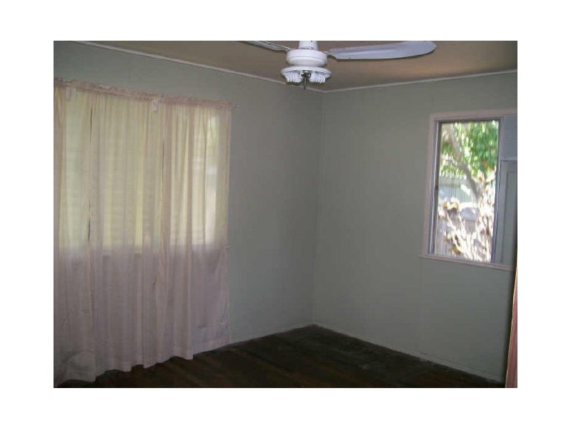 21 Hay Street, Bowen QLD 4805