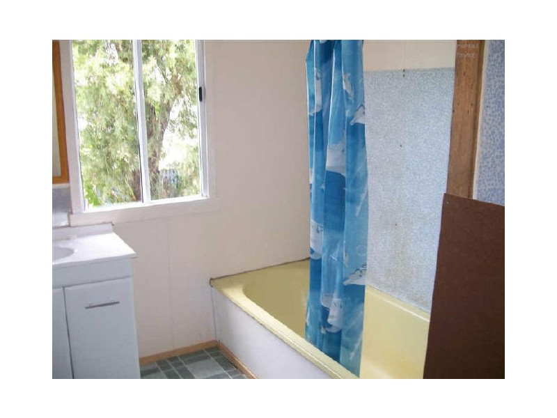 39 Gregory Street, Bowen QLD 4805