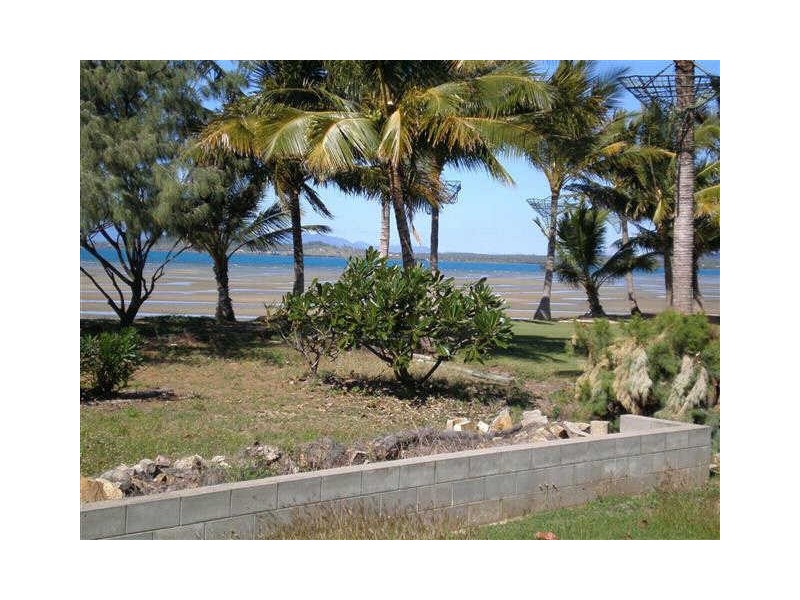 9 Thomas Street, Bowen QLD 4805