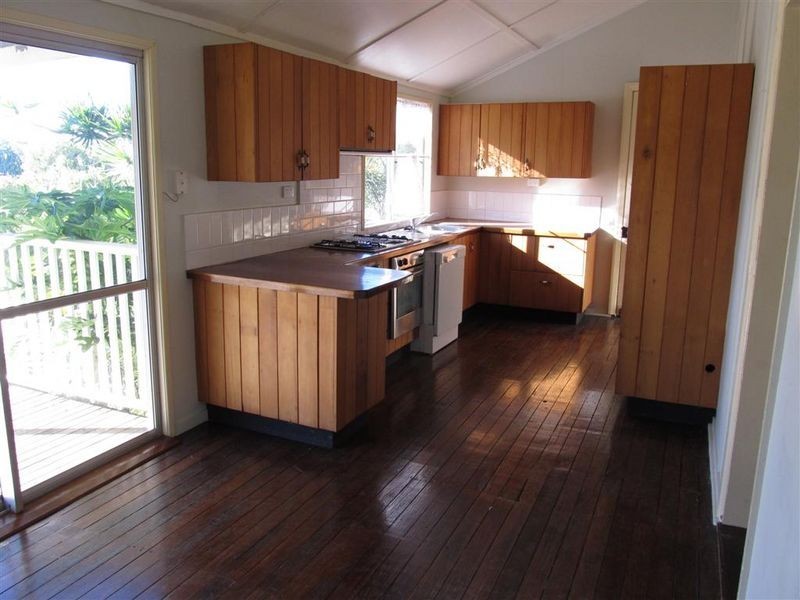 16 Thomas Street, Bowen QLD 4805