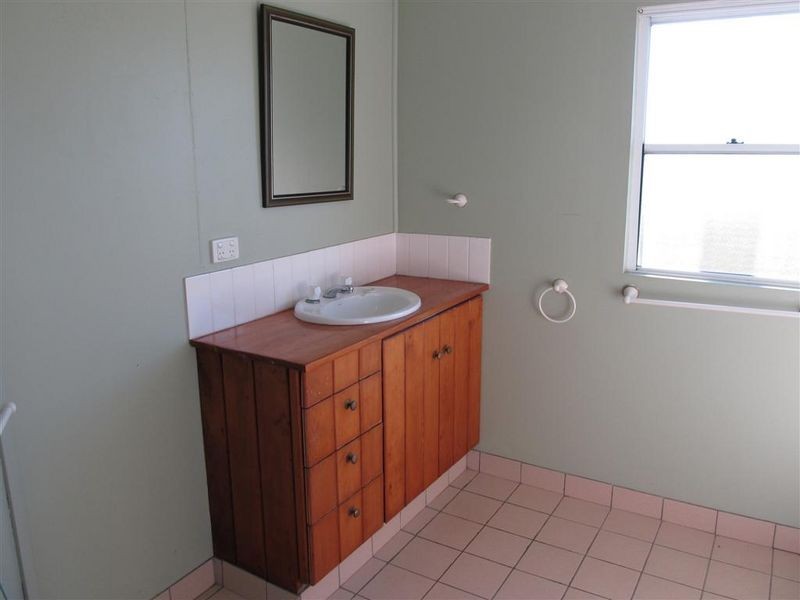 16 Thomas Street, Bowen QLD 4805