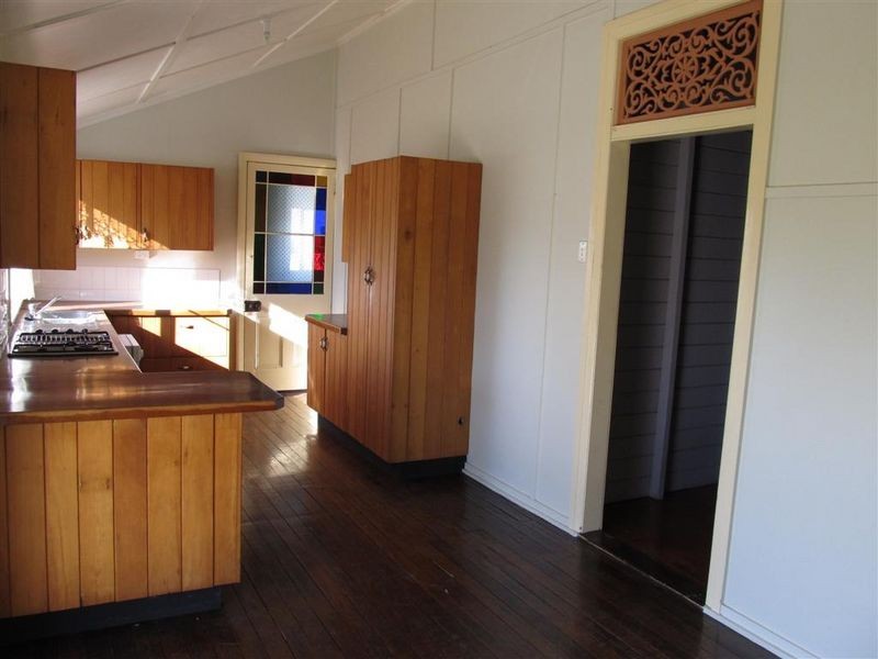 16 Thomas Street, Bowen QLD 4805