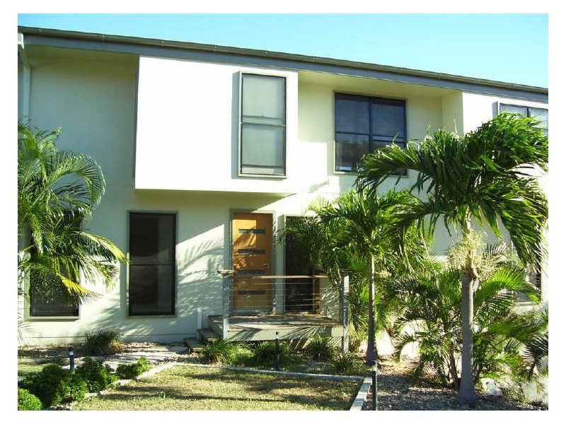 2/2 Lotus Lane, Bowen QLD 4805