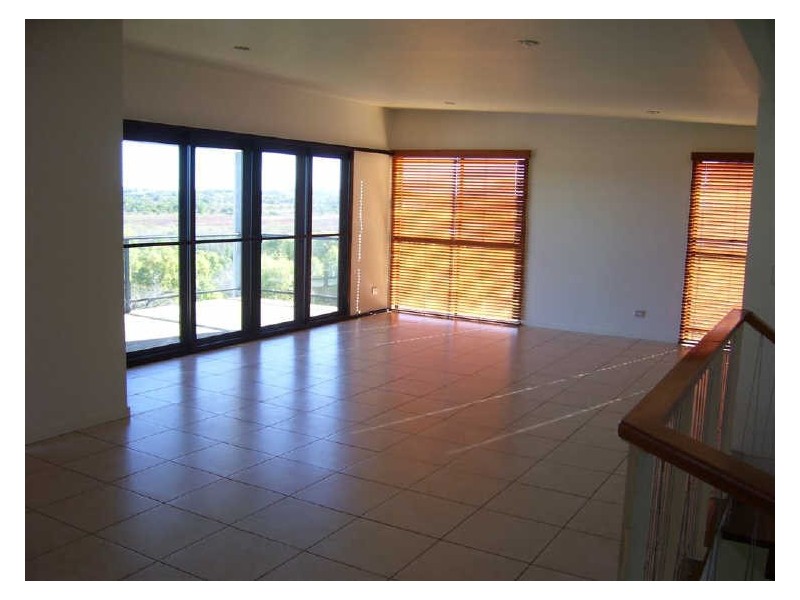 2/2 Lotus Lane, Bowen QLD 4805