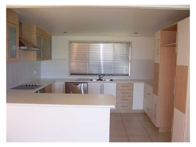 2/2 Lotus Lane, Bowen QLD 4805