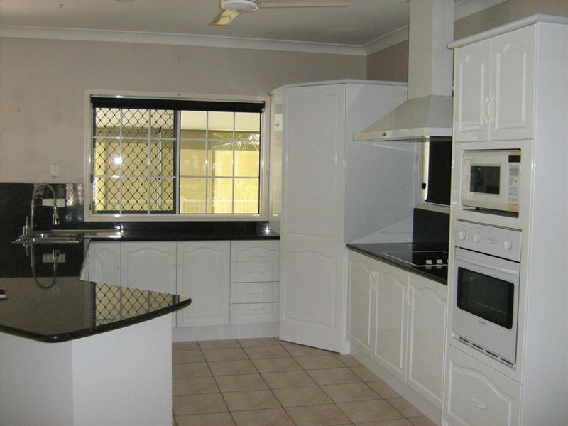 24 Horseshoe Bay Road, Bowen QLD 4805