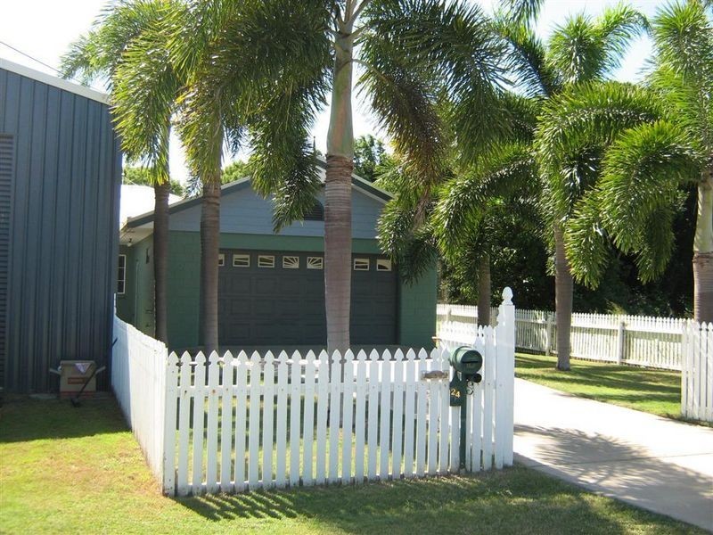 24 Horseshoe Bay Road, Bowen QLD 4805