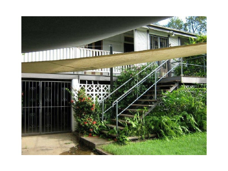 17 Poole Street, Bowen QLD 4805