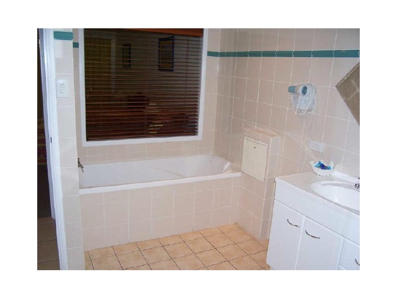 9/2 Pandanus Street, Bowen QLD 4805