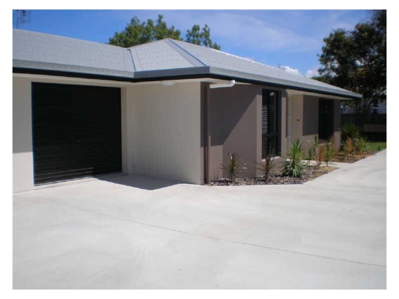 2/18 Hillview Place, Bowen QLD 4805