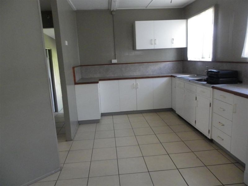 42 Creek Street, Bowen QLD 4805