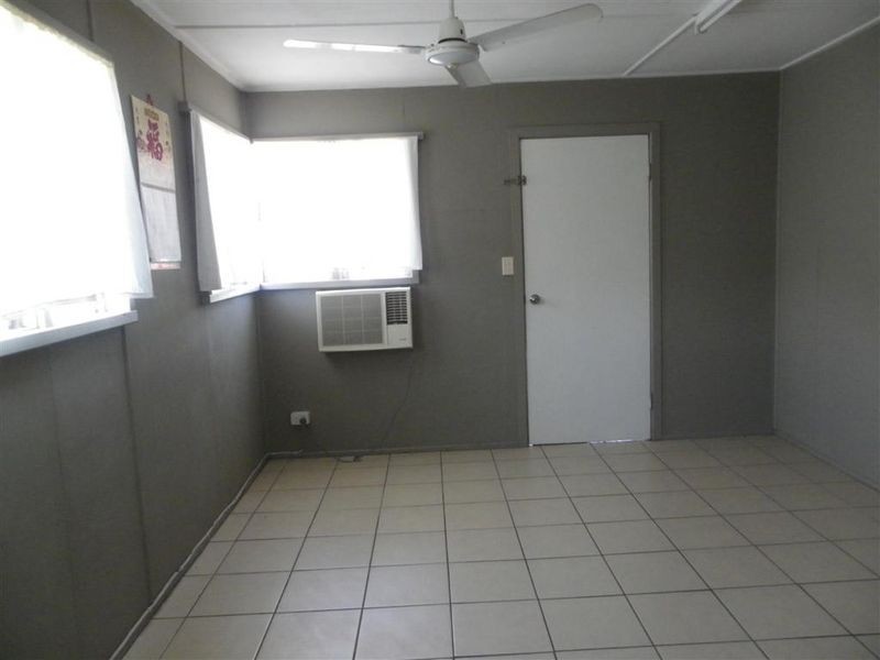 42 Creek Street, Bowen QLD 4805