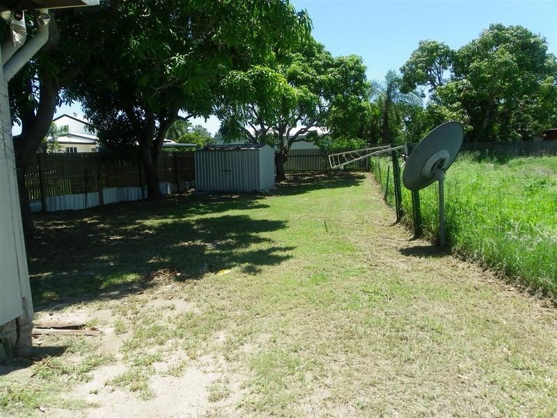 42 Creek Street, Bowen QLD 4805