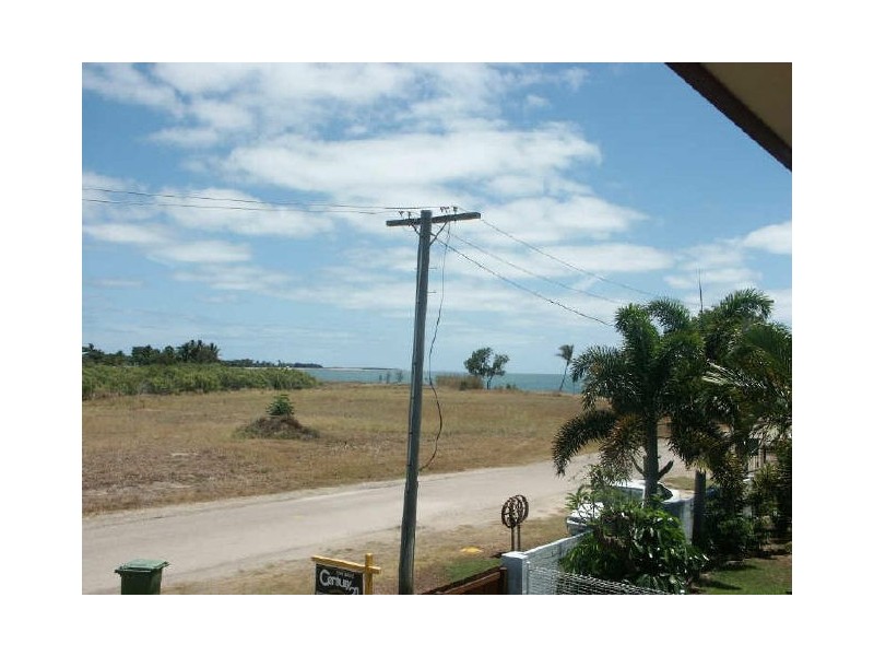 6 Nona Street, Bowen QLD 4805