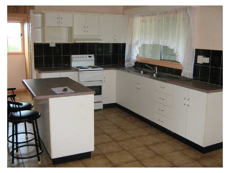 60 Tracey Street, Bowen QLD 4805