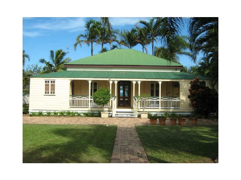 11 Thomas Street, Bowen QLD 4805