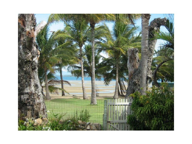 11 Thomas Street, Bowen QLD 4805
