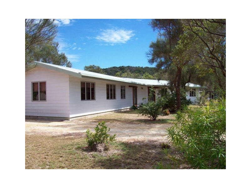 18289 Bruce Highway, Bowen QLD 4805