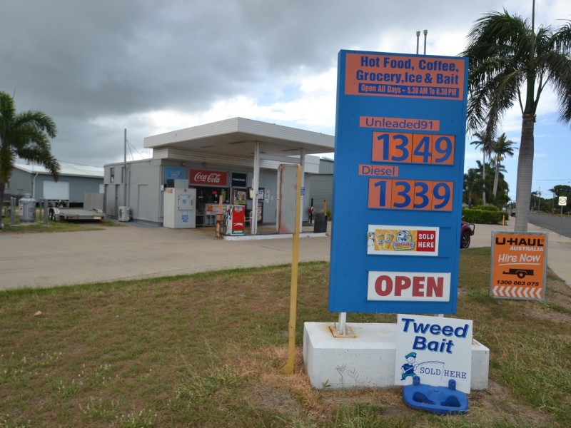 1 Tracey Street, Bowen QLD 4805