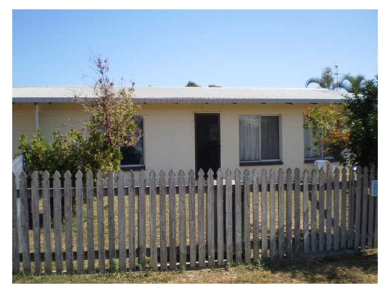 1/18 Poole Street, Bowen QLD 4805