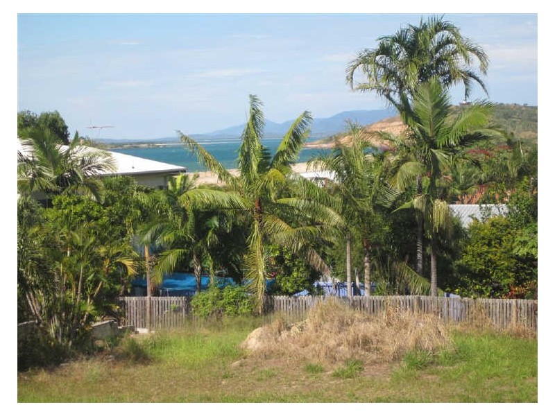 2 Avicennia Street, Bowen QLD 4805