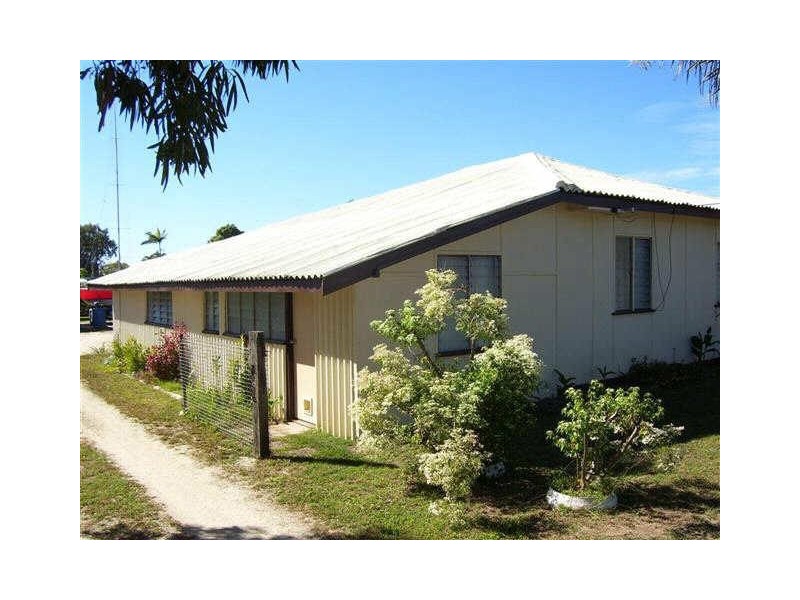 6 Field Street, Bowen QLD 4805