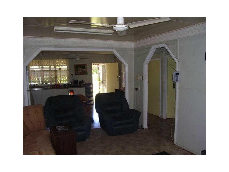 6 Field Street, Bowen QLD 4805