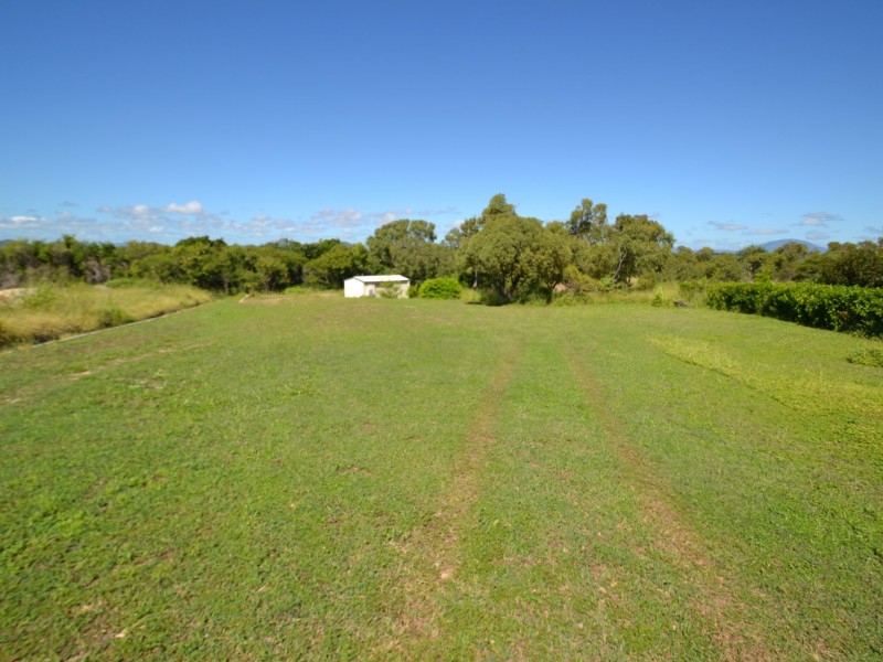 8 Lotus Lane, Rose Bay, Bowen QLD 4805