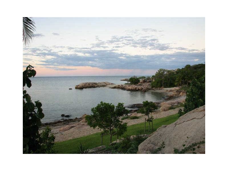 2B Coral Cove Apartments, Bowen QLD 4805