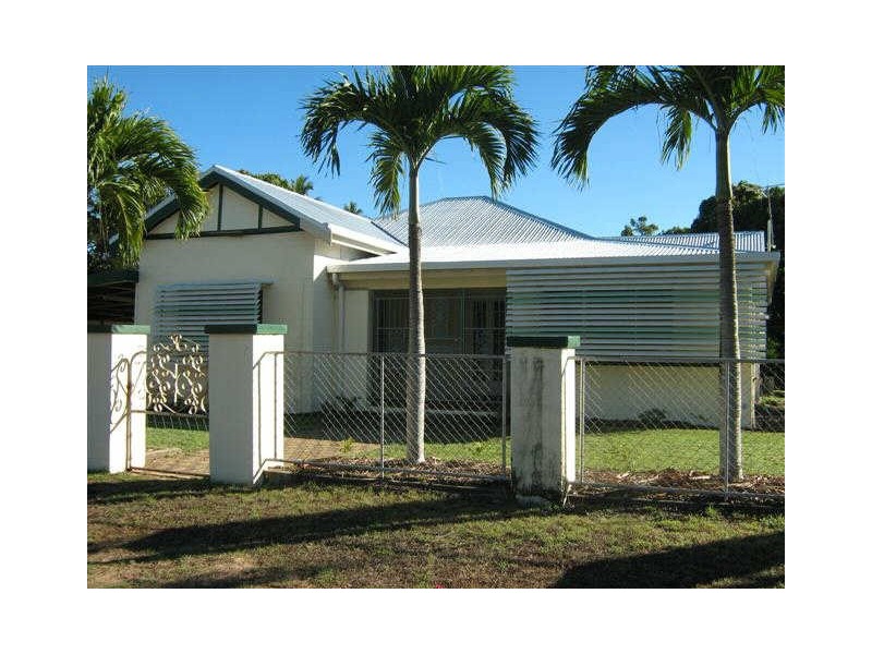 2 Howard Street, Bowen QLD 4805