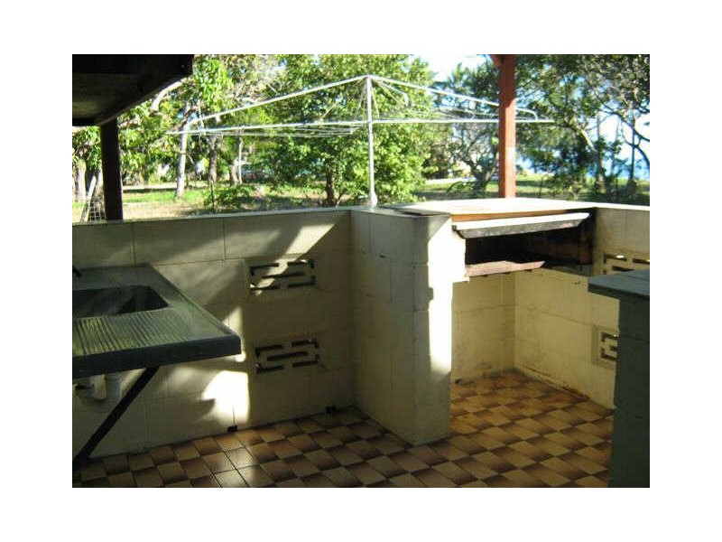 2 Howard Street, Bowen QLD 4805