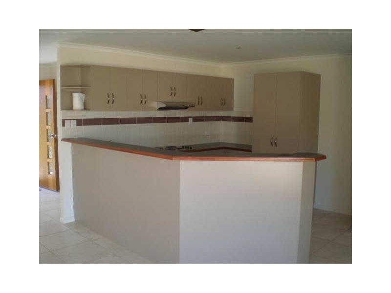 8 Hillview Place, Bowen QLD 4805