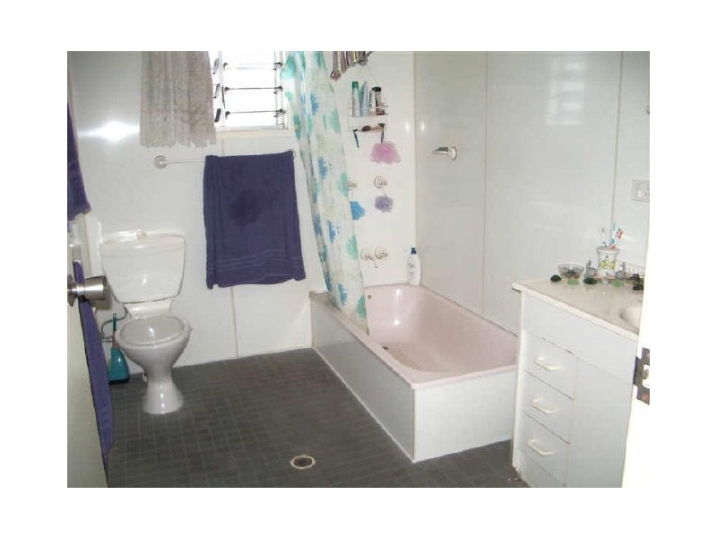 108 Gregory Street, Bowen QLD 4805