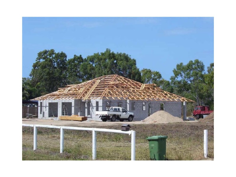 2/90 Mount Nutt Road, Bowen QLD 4805